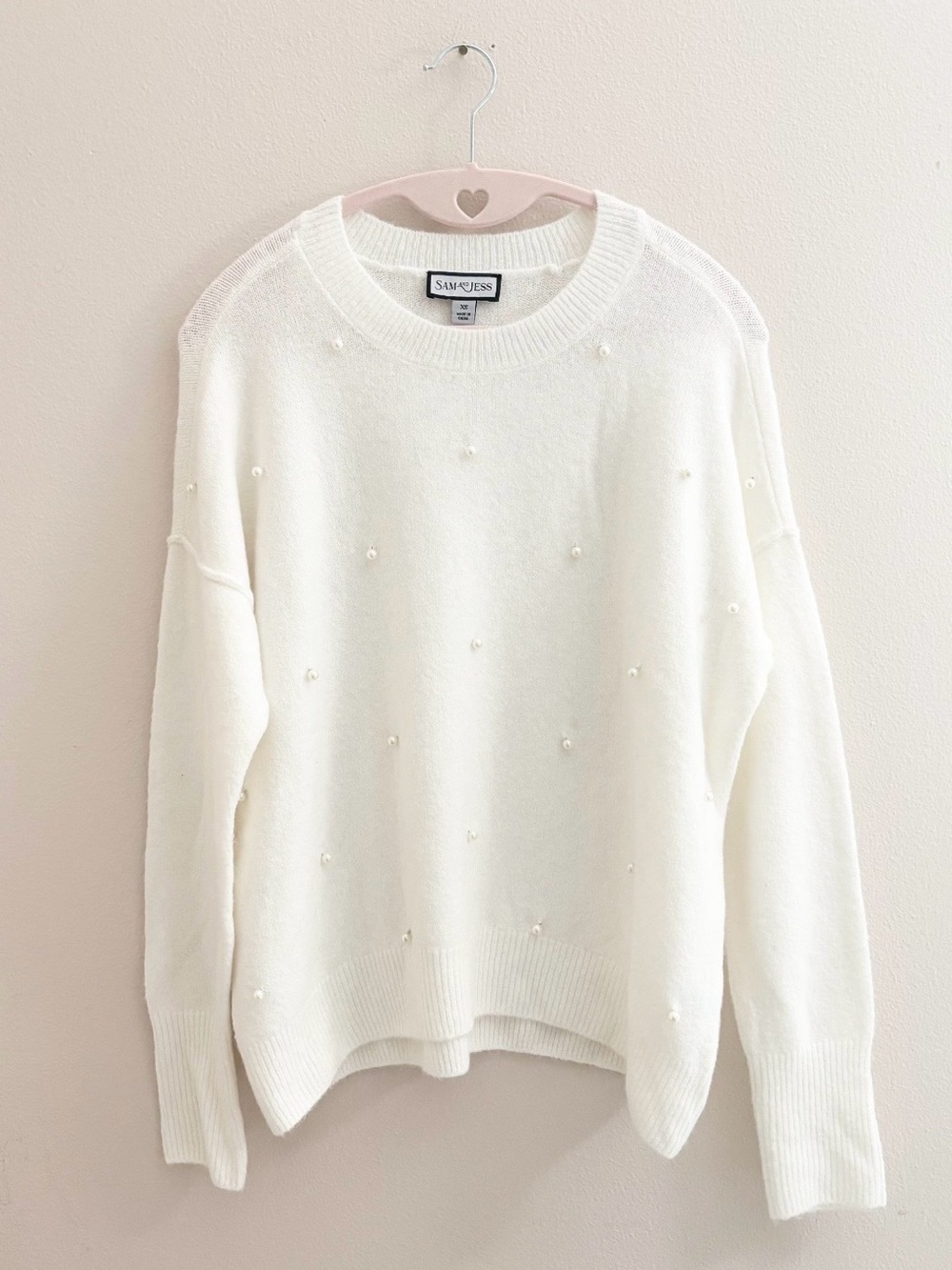 5/$15 🩷 SAM & JESS Cream Pearl-Accented Crewneck Sweater